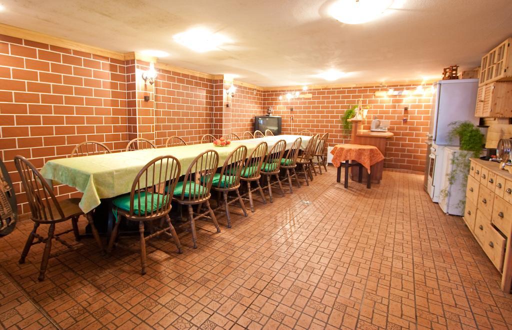 Guest House Pikapolonca มาริบอร์ ภายนอก รูปภาพ